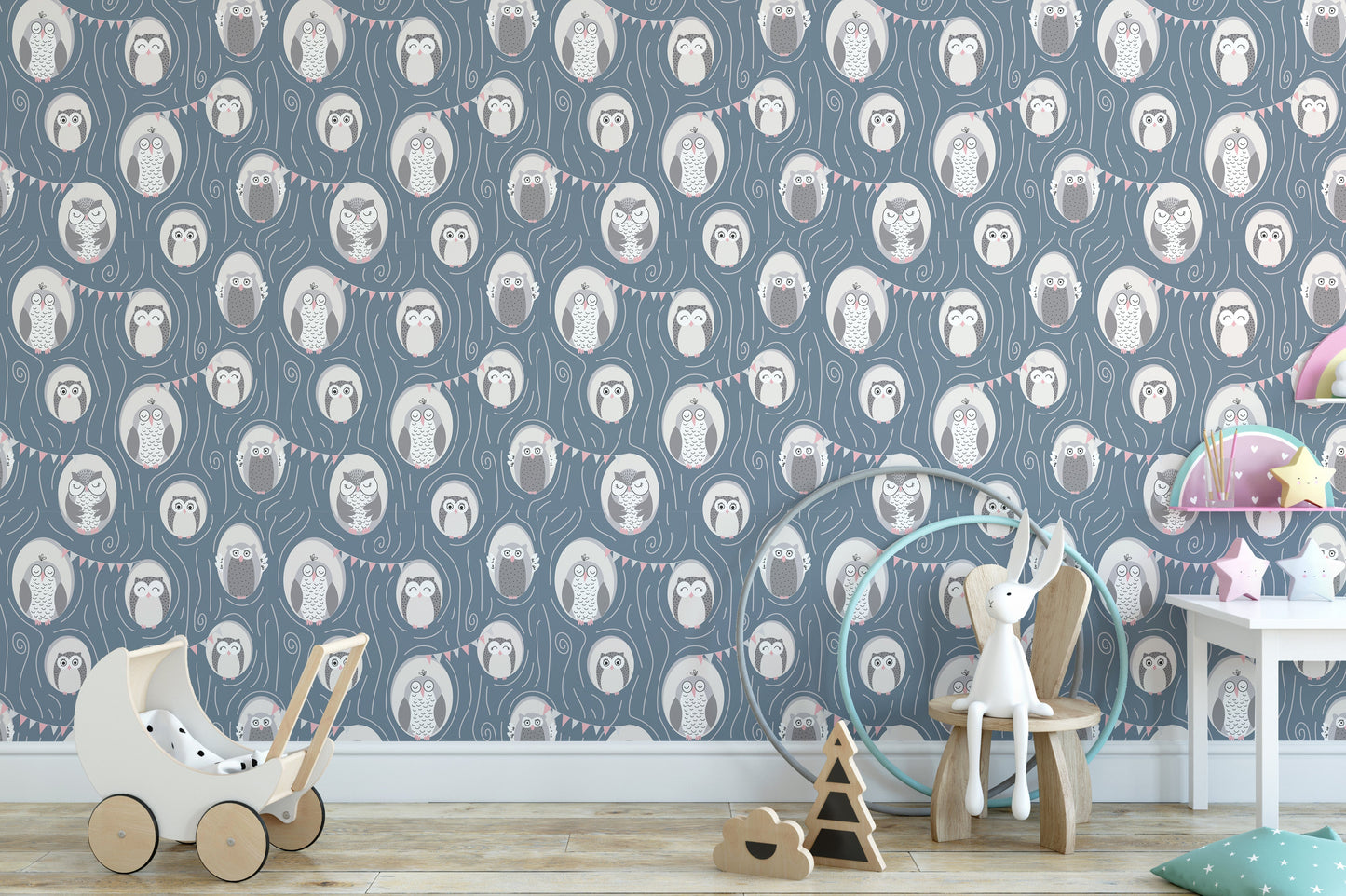 Delightful owl pattern wallpaper art
