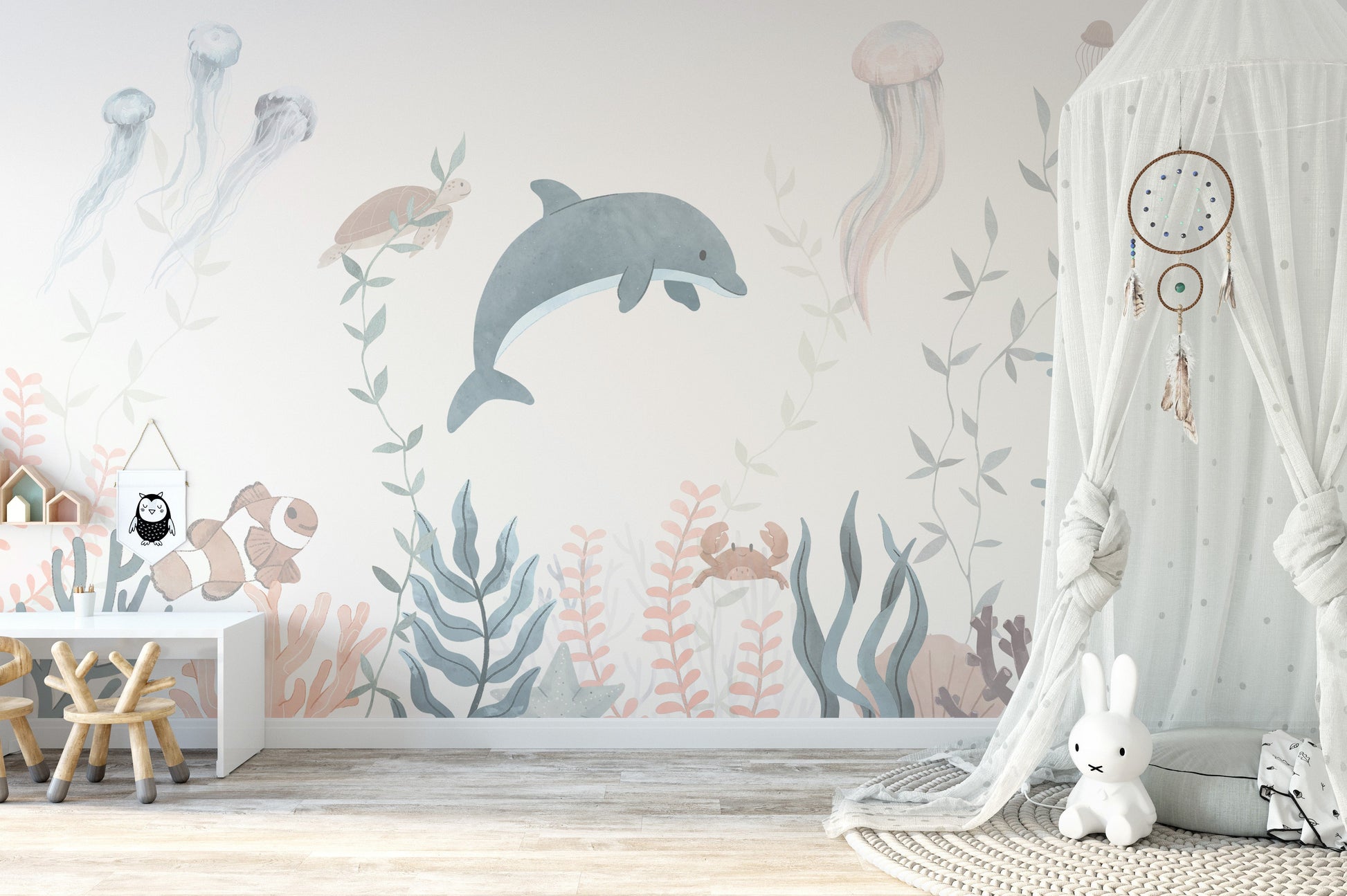 Underwater wonders mural with vibrant sea life and coral