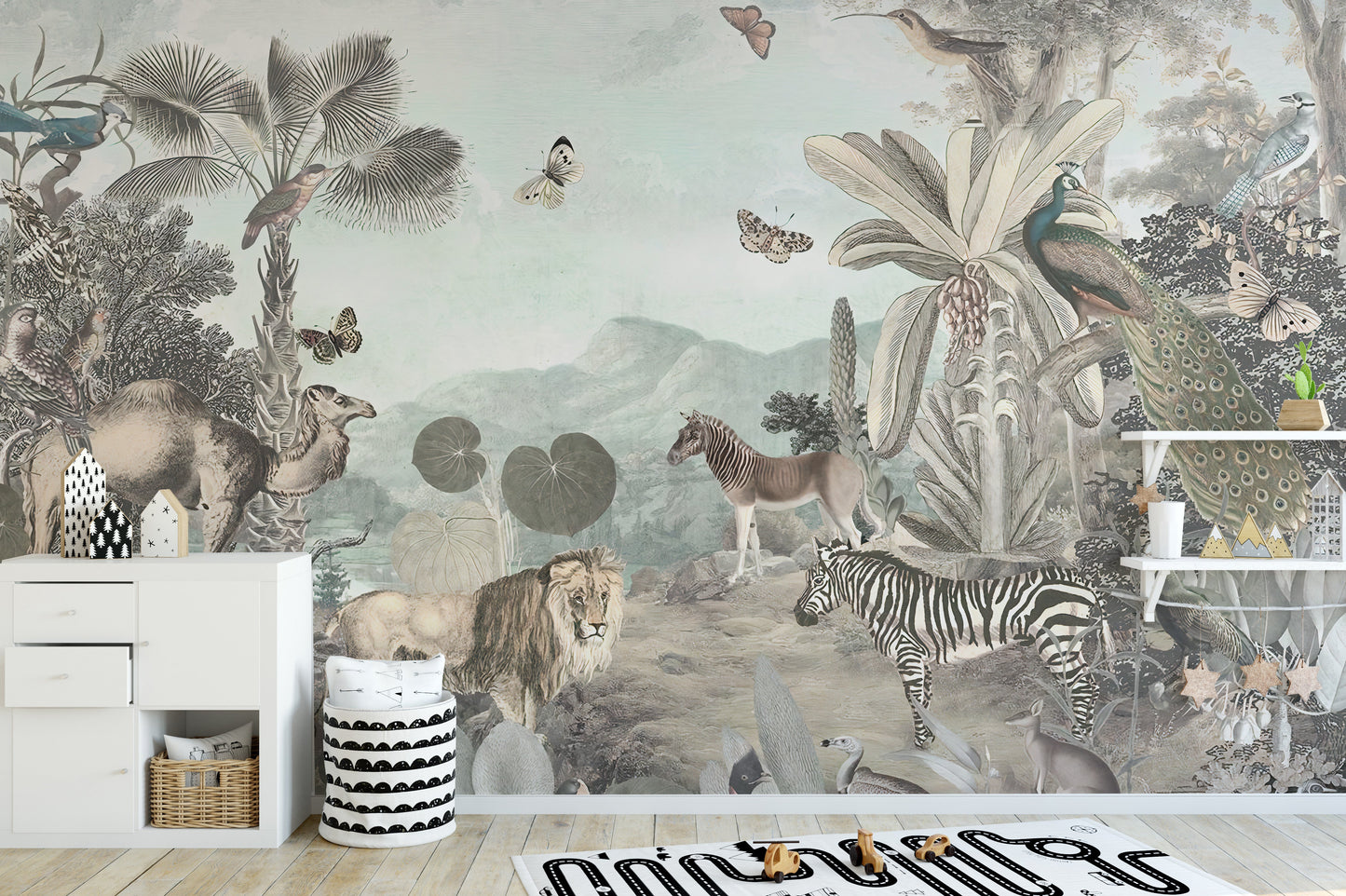 Forest animals mural for kids' spaces
