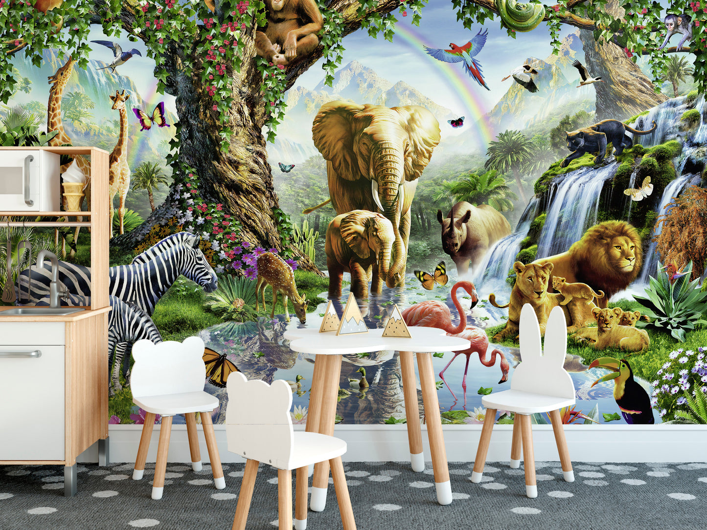 Vibrant Wild Animals in a jungle Wallpaper - Giffywalls